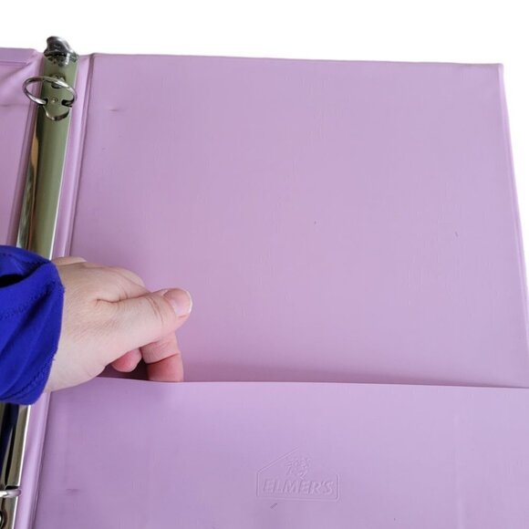 Y2K Sanrio Hello Kitty Binder with Raised Image - Picture 2 of 3